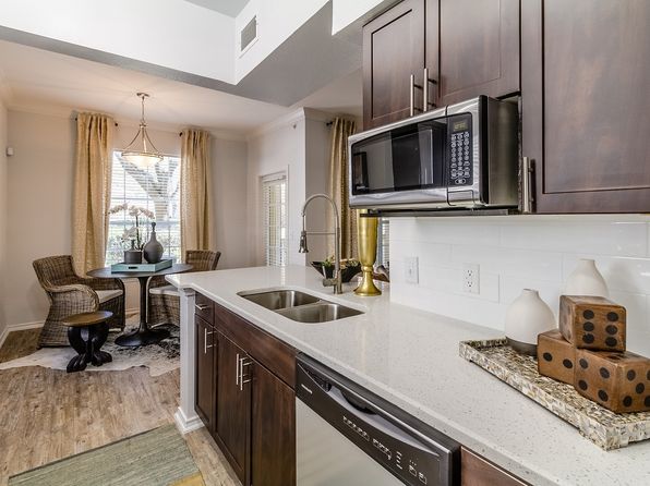 8568 Warren Pkwy #8-831