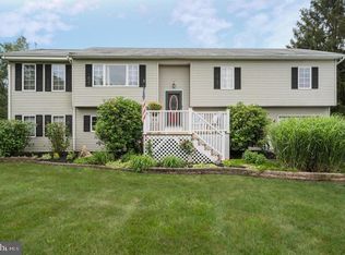 52 Red Valley Rd, Millstone Township, NJ 08510