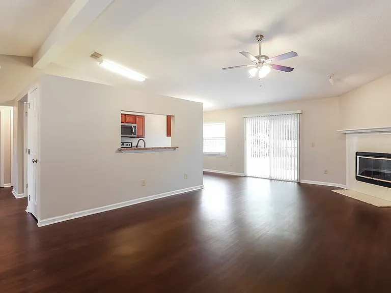 4519 Antler Hill Dr E — Photo 6