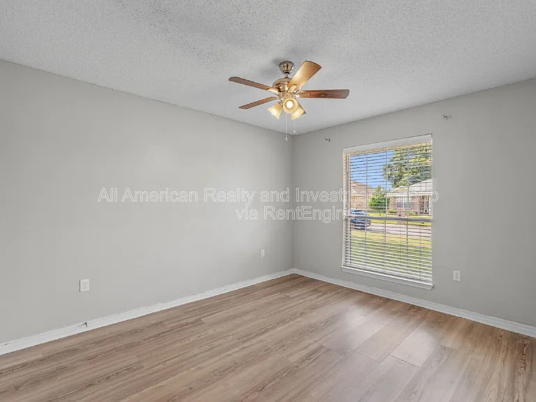 203 Citadel Ln — Photo 21