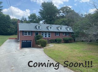 1223 Fenimore St, Winston Salem, NC 27103