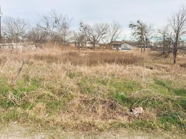 700 S Cotrell St, Bartlett, TX 76511