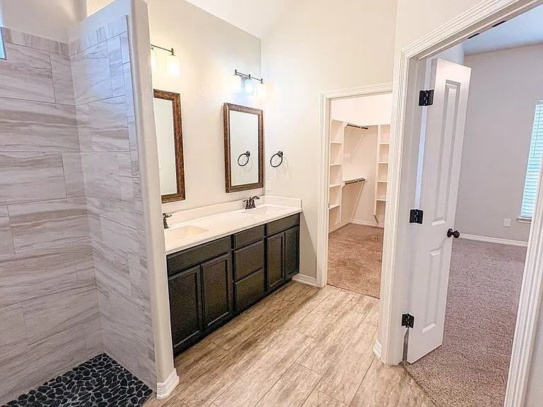 701 Juniper Dr — Photo 15
