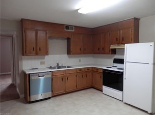 221 Country Ln APT 11, Mocksville, NC 27028