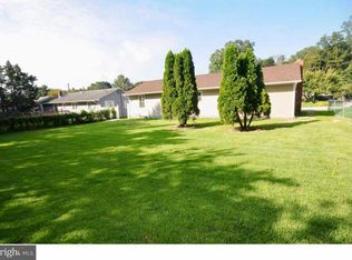 1377 Oak Ln, Vineland, NJ 08360