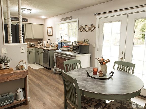 3rd image of 132 Coyote Lane