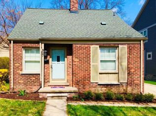 927 Chestnut St, Birmingham, MI 48009