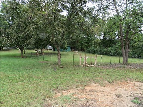 5th image of 235 Heather Ln