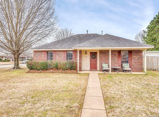 1301 Whisperwood Ct, Montgomery, AL 36117