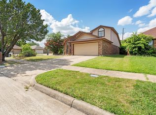 601 Oakland Hills Dr, Arlington, TX 76018