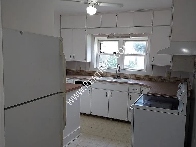 709 SW Medford Ave — Photo 9
