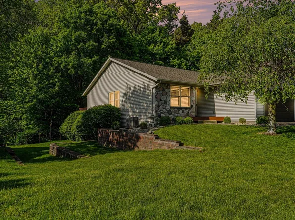 6811 Birdsong Ave, Kalamazoo, MI 49009
