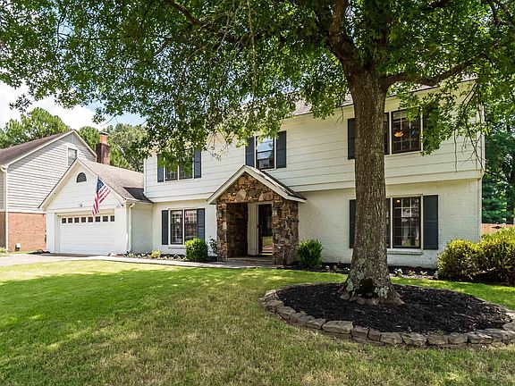 2nd image of 6853 Wytham Dr