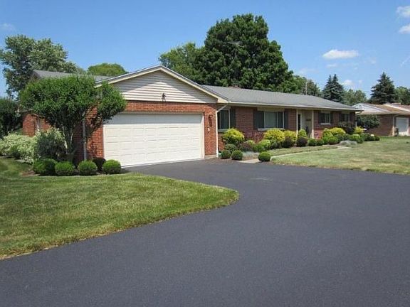 2nd image of 1883 Lakeshore Dr
