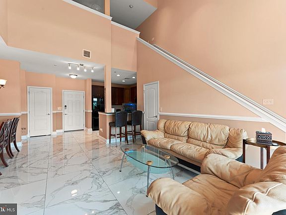 5th image of 516 Carson Ter