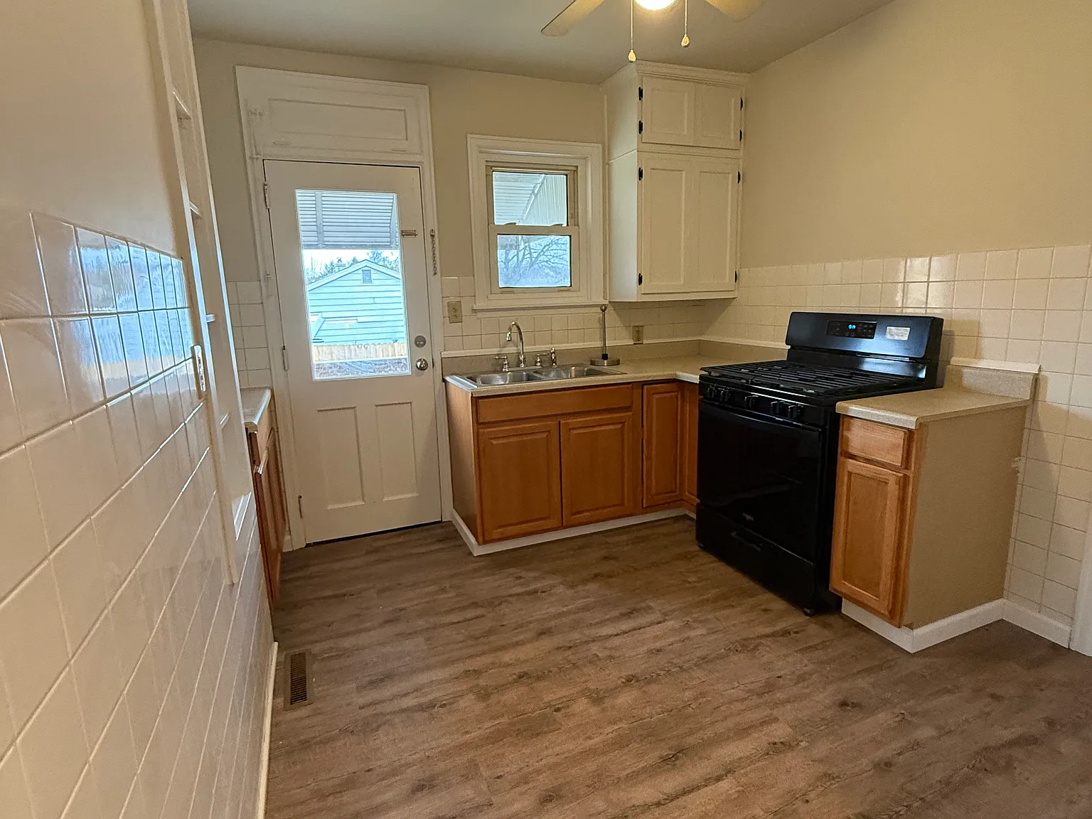 1616 Fayette Ave — Photo 4