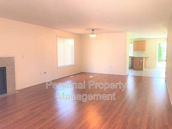 2nd image of 4026 NE 165th Pl