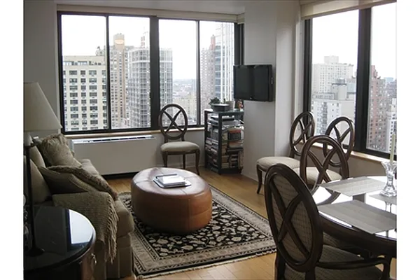 Rented by Kleier Residential | media 17