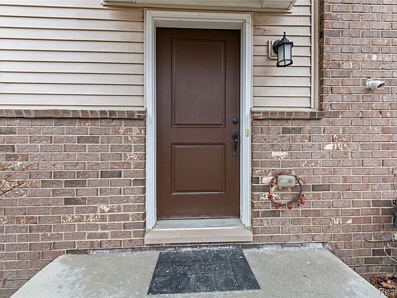 5th image of 4616 Bradley Cir