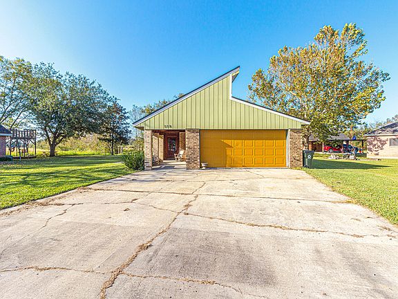 2nd image of 113 Canyon Dr