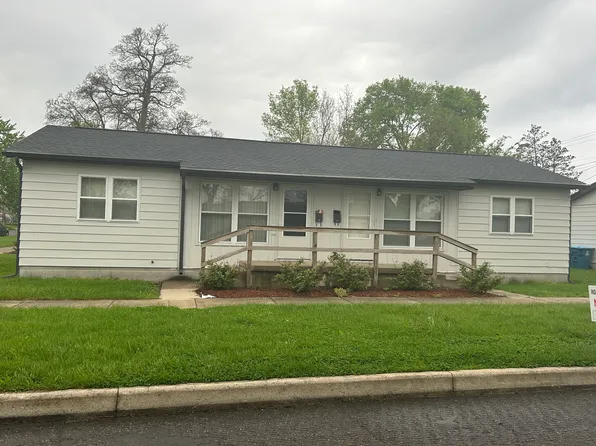 58 E John St, Knox, IN 46534