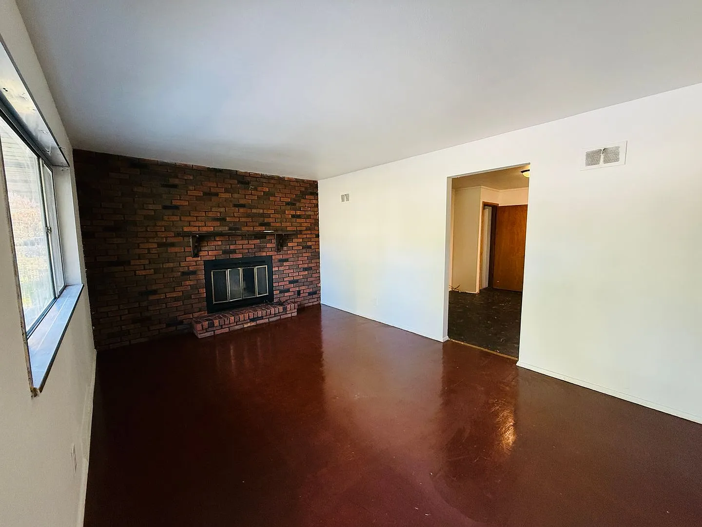 3 bedroom 1.5 bathroom - Florissant Home — Photo 2