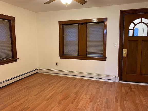 4th image of 30 Kensington Ave #1