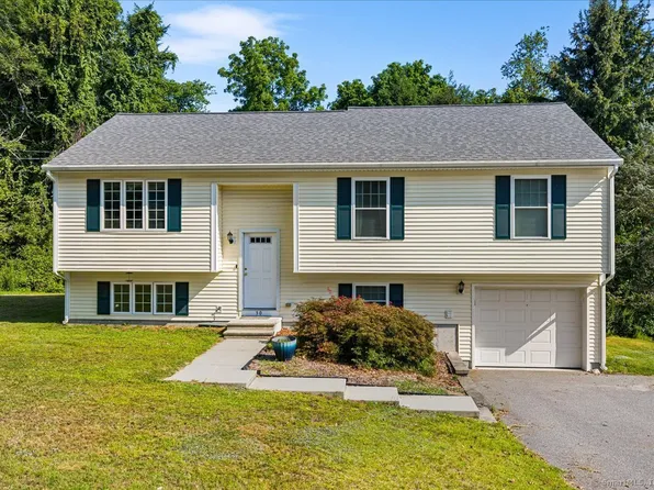 30 Park Avenue, Montville, CT 06382