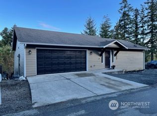 1227 Daniels Ct, Bremerton, WA