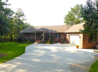 30200 Arrowhead Ln, Wagram, NC 28396