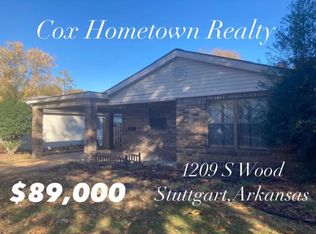 1209 S Wood St, Stuttgart, AR 72160