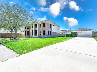 221 Cypress Pointe Dr, League City, TX 77573