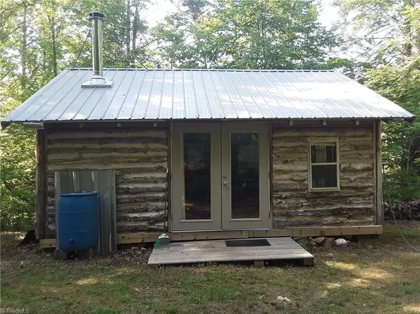 2238 Longbottom Rd, Mc Grady, NC 28649