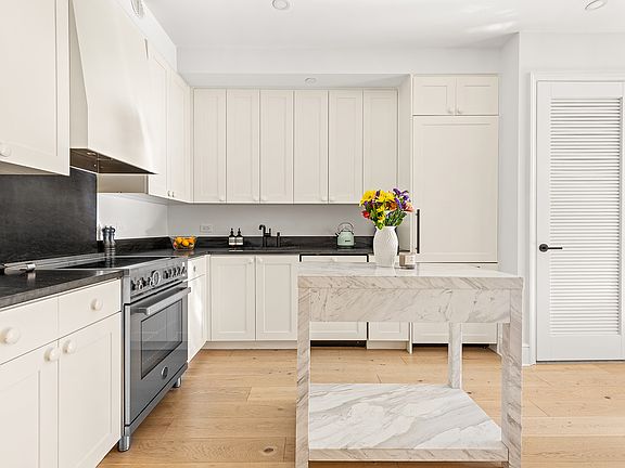 3rd image of 488 Sterling Pl #3C