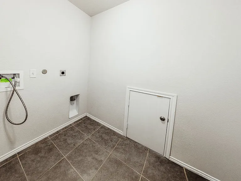 24370 Invitation Oak — Photo 34