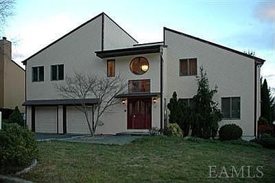 1st image of 10 Malcolm Wilson Ln