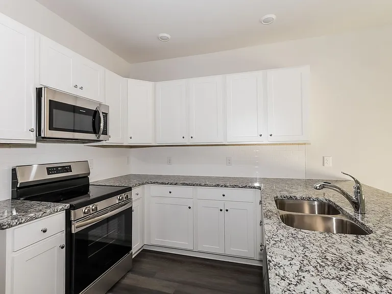 313 Parkington Ln #A — Photo 7