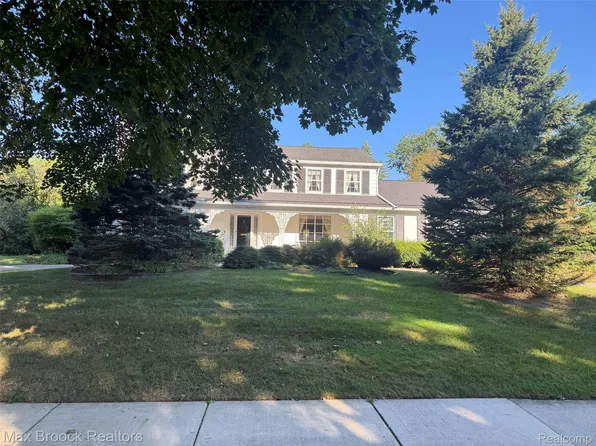 745 Overhill Rd, Bloomfield Hills, MI 48301