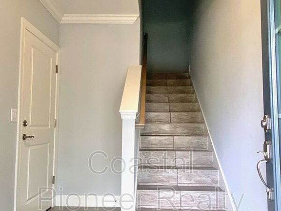 3rd image of 4010 Rocky Shores Dr