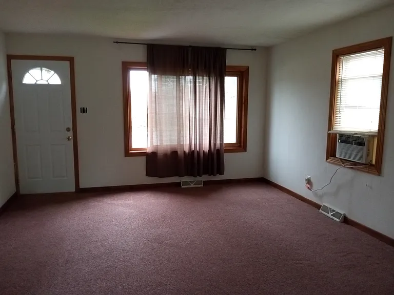 169 Harrington Ave — Photo 4