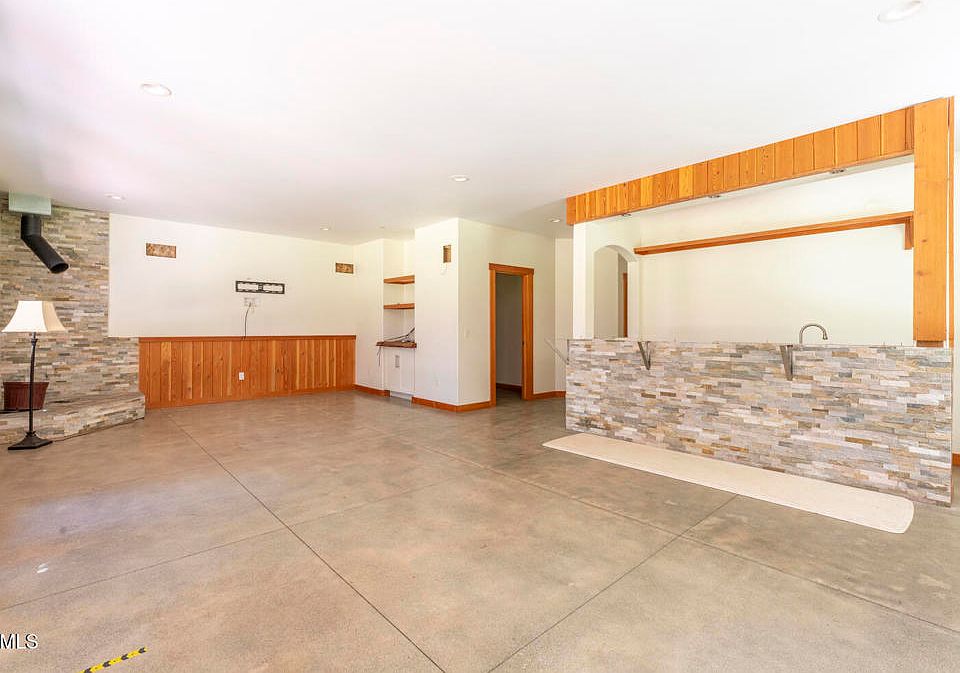 h★ 29301 Highway 20, Fort Bragg, CA 95437 | MLS #C1-11359 | Zillow