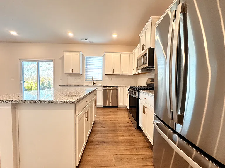 699 Kitfox Dr NW — Photo 9