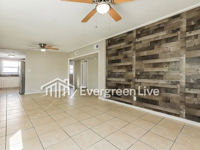 7006 Robindale Rd — Photo 6