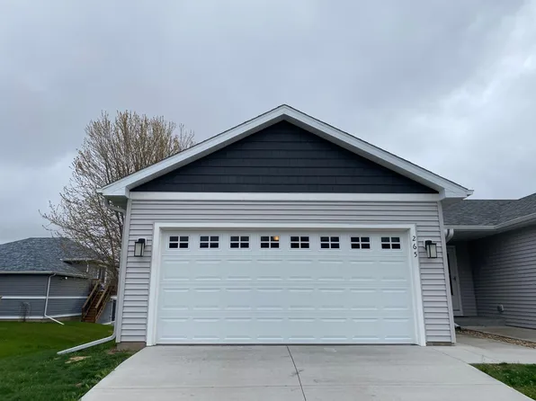265 8th St NE, Plainview, MN 55964