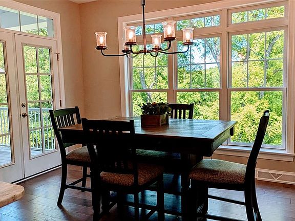 3rd image of 847 Hearthstone Cir