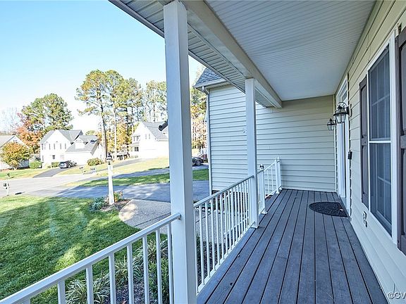 3rd image of 12001 Simsbury Ct