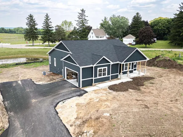 313 Teri Lee Lane, Orfordville, WI 53576