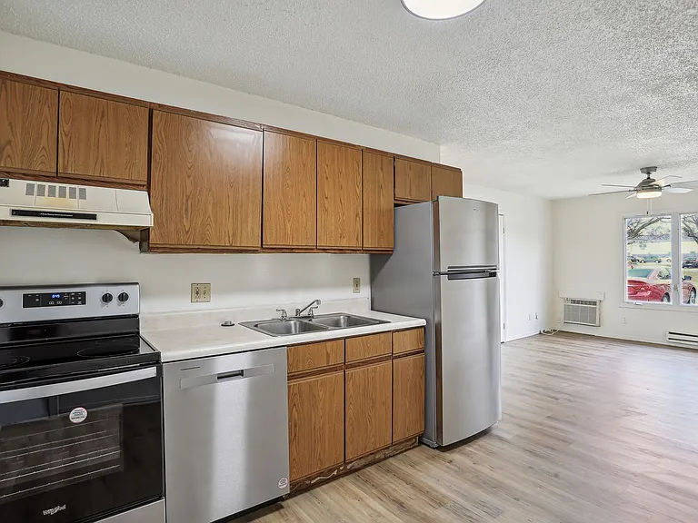 2402 High View Ct — Photo 6