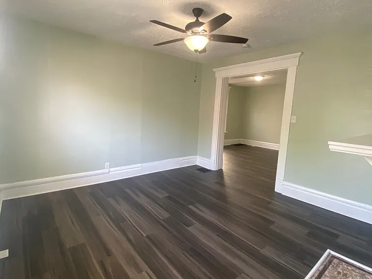 461 Oakwood Ave — Photo 4