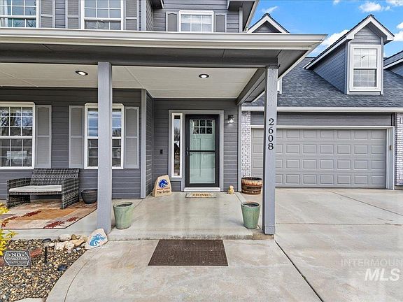 3rd image of 2608 S Hood Ranch Pl